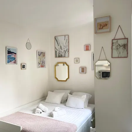 Cocon Montmartre - Netflix, Fibre & Conciergerie * Parigi