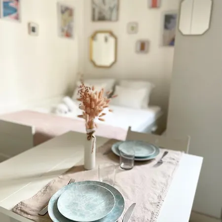 Cocon Montmartre - Netflix, Fibre & Conciergerie Appartamento *